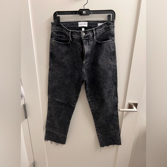 Frame Le Sylvie Raw Edge Jean in Rockstar - Picture 3 of 5